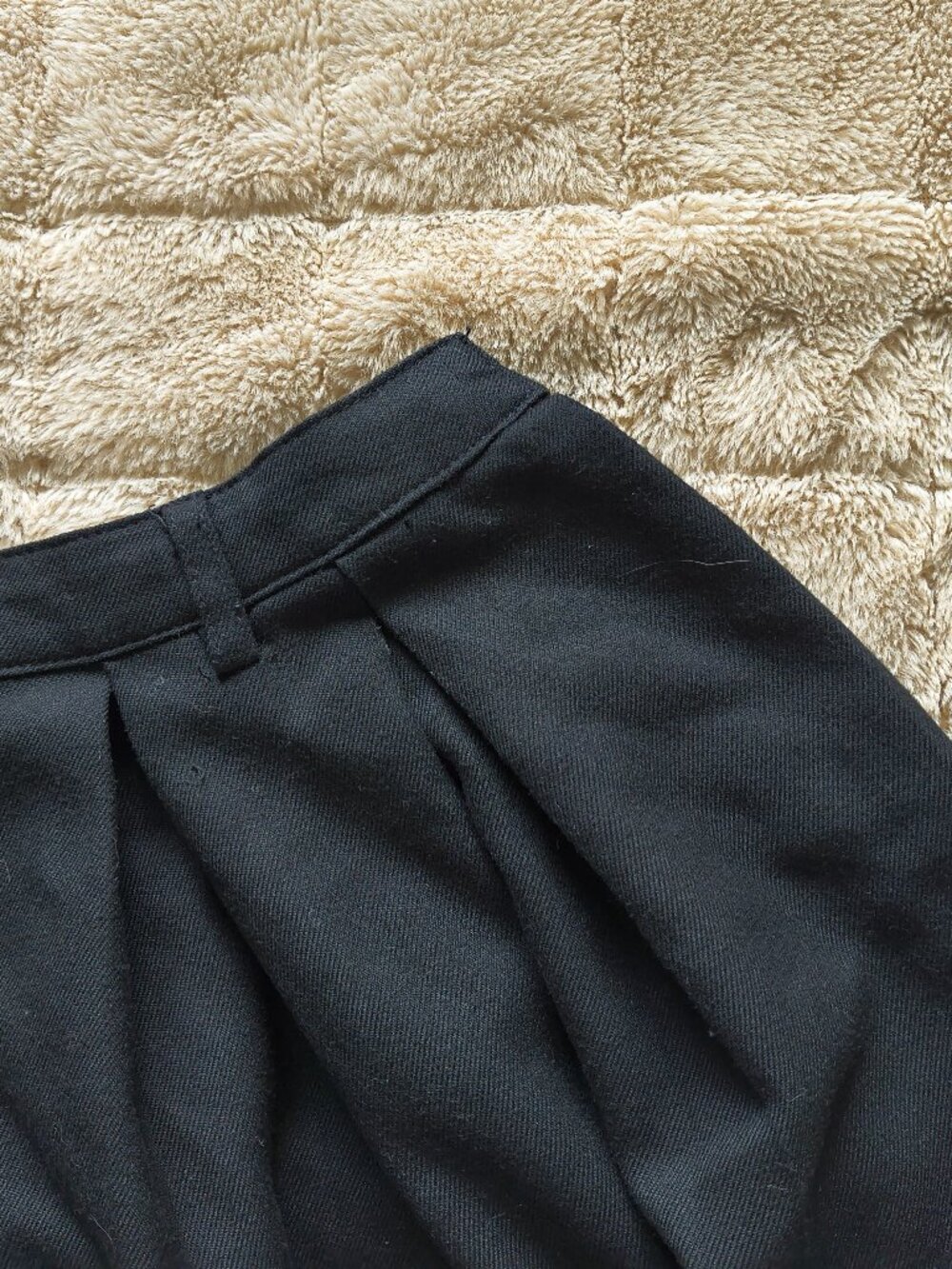 Hot Topic Black Pleated Mini Skirt